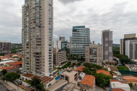 Image 11 - 1033435