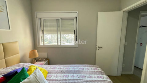 Image 9 - 1033436