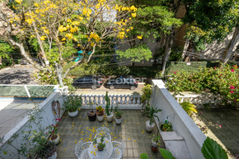 Image 18 - 1033438