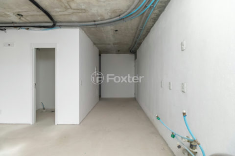 Image 42 - 1033443