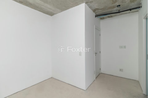 Image 17 - 1033443