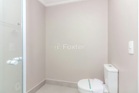 Image 11 - 1033447