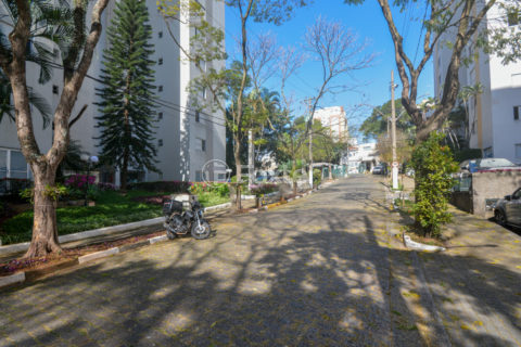 Image 20 - 1033458