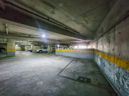 Image 32 - 1033460