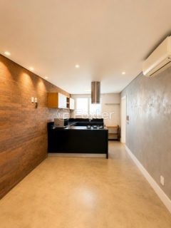 Image 17 - 1033473