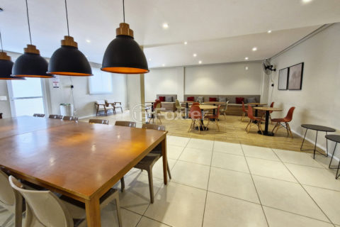 Image 30 - 1033483