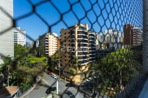 Image 16 - 1033496