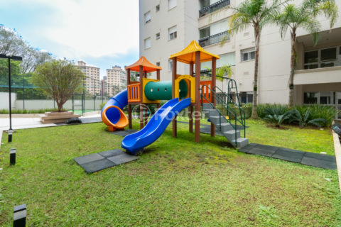 Image 33 - 1033516