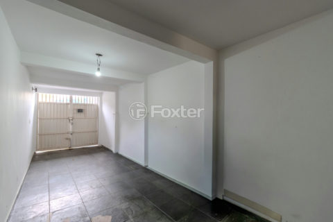 Image 30 - 1033518