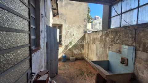 Image 8 - 1033529