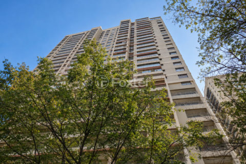 Image 32 - 1033533