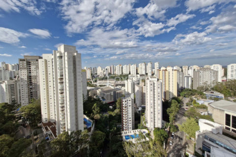Image 12 - 1033544
