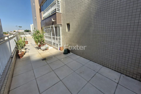 Image 11 - 1033545