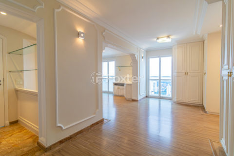 Image 30 - 1033546