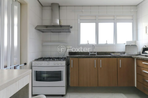 Image 40 - 1033551
