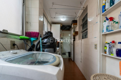 Image 33 - 1033558