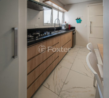 Image 34 - 1033562