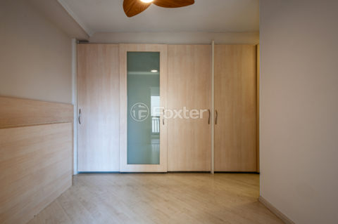 Image 39 - 1033562