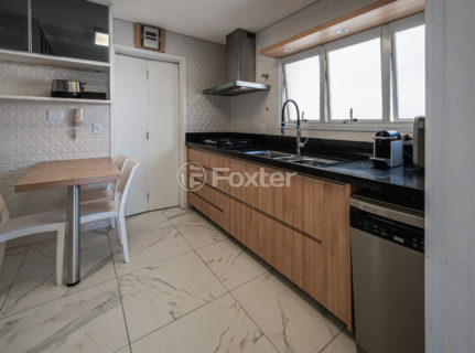 Image 31 - 1033562