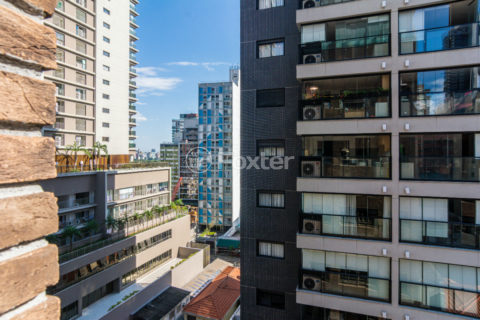 Image 5 - 1033568