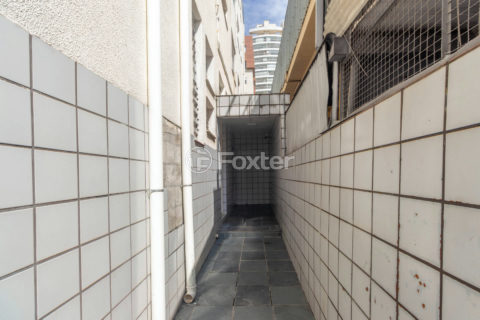 Image 20 - 1033570