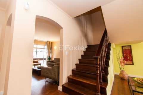 Image 9 - 1033574