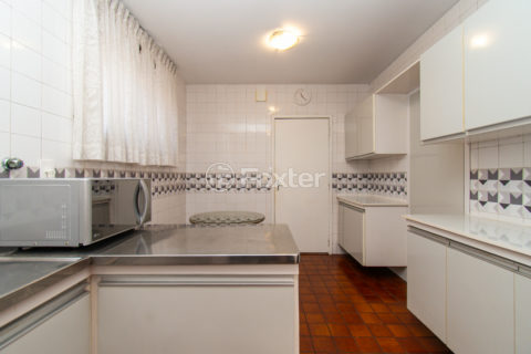 Image 33 - 1033574