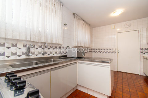 Image 32 - 1033574