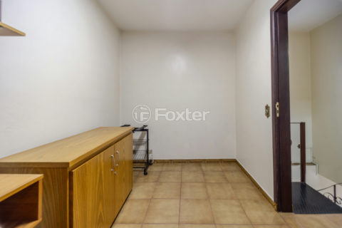 Image 33 - 1033575