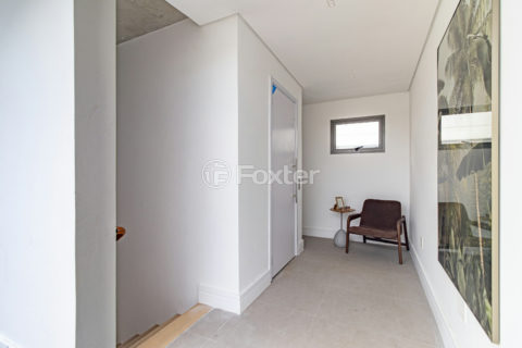 Image 36 - 1033587