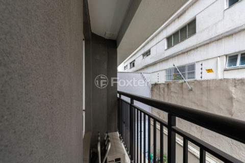 Image 10 - 1033590