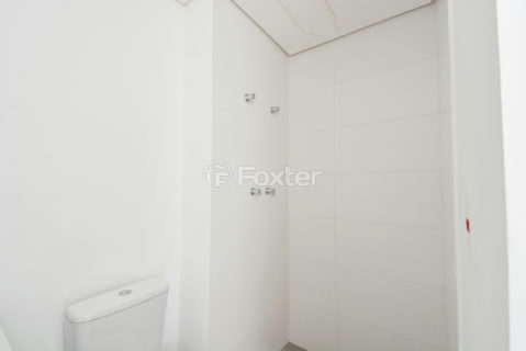 Image 35 - 1033591
