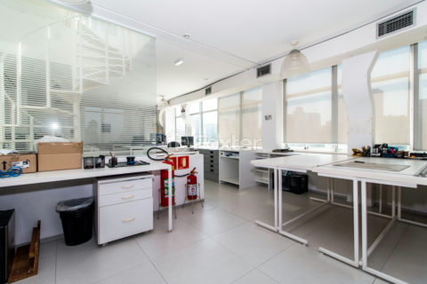 Image 32 - 1033595