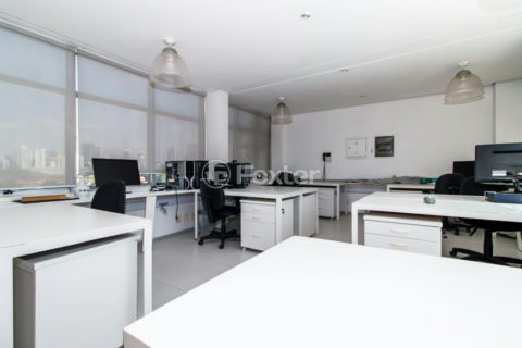Image 33 - 1033595