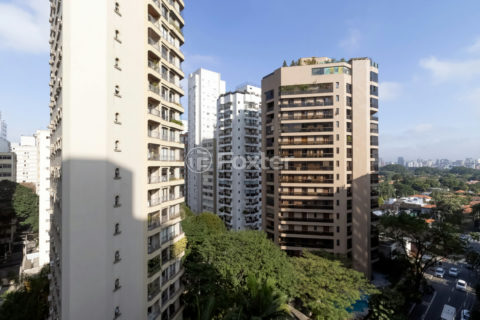 Image 22 - 1033597