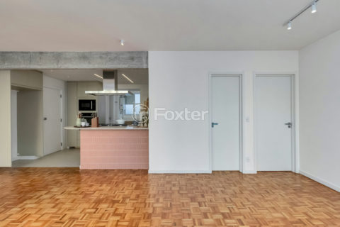 Image 34 - 1033597