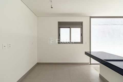 Image 33 - 1033601