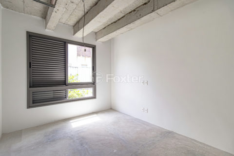 Image 21 - 1033601