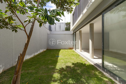 Image 8 - 1033601