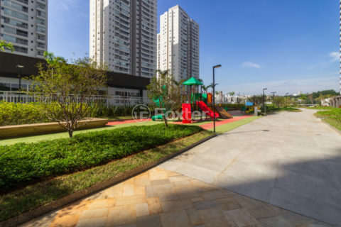 Image 37 - 1033611