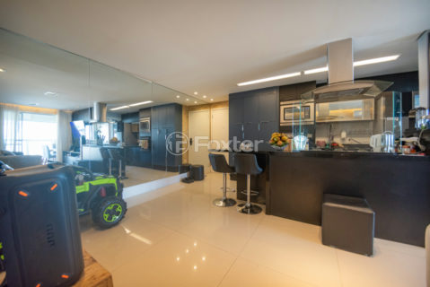 Image 6 - 1033631