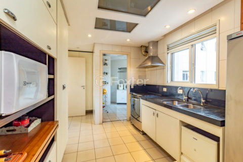 Image 31 - 1033632