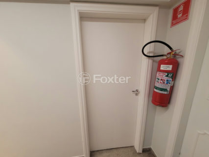 Image 40 - 1033650