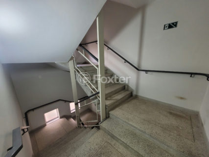 Image 43 - 1033650