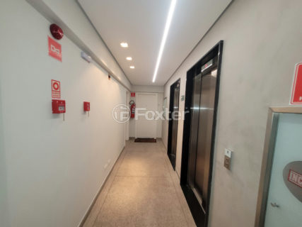Image 37 - 1033650