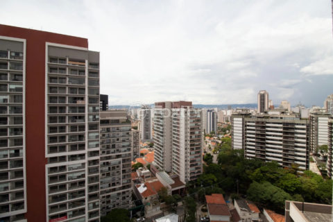 Image 14 - 1033651