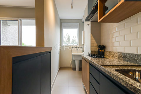 Image 19 - 1033658