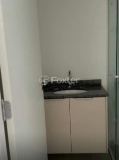 Image 4 - 1033659