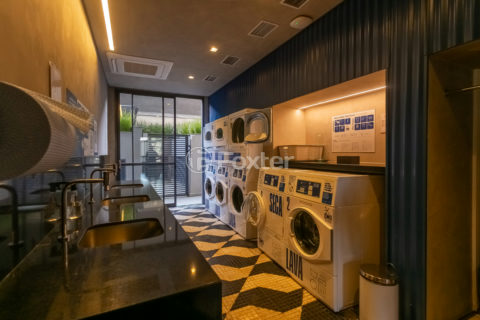 Image 16 - 1033660
