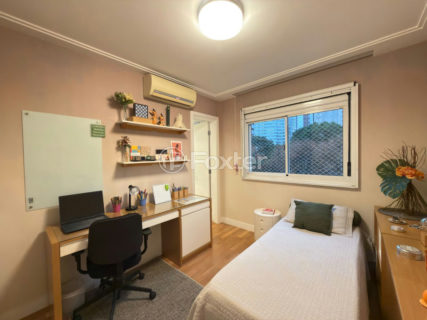Image 31 - 1033662